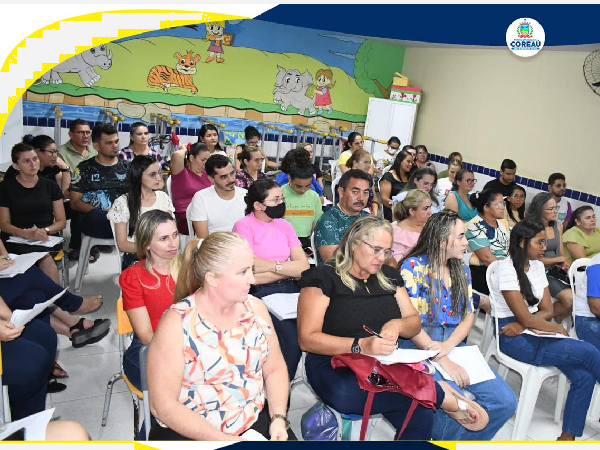 Reunião com os professores e gestão escolar da Escola Municipal Pedro Conrado.